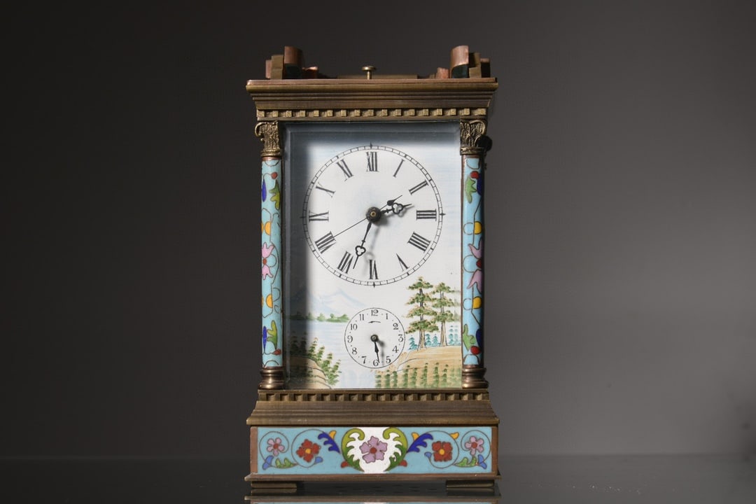 A fine bronze tire painting enamel Western figure carriage clock: Exquisite copper tire paintings,enamel Western figures,carriage clocks Size:H:21cm (The Dimensions Of All Batches Are Manually Measured.If You Need More Detailed Information,Please Contact Our Custome