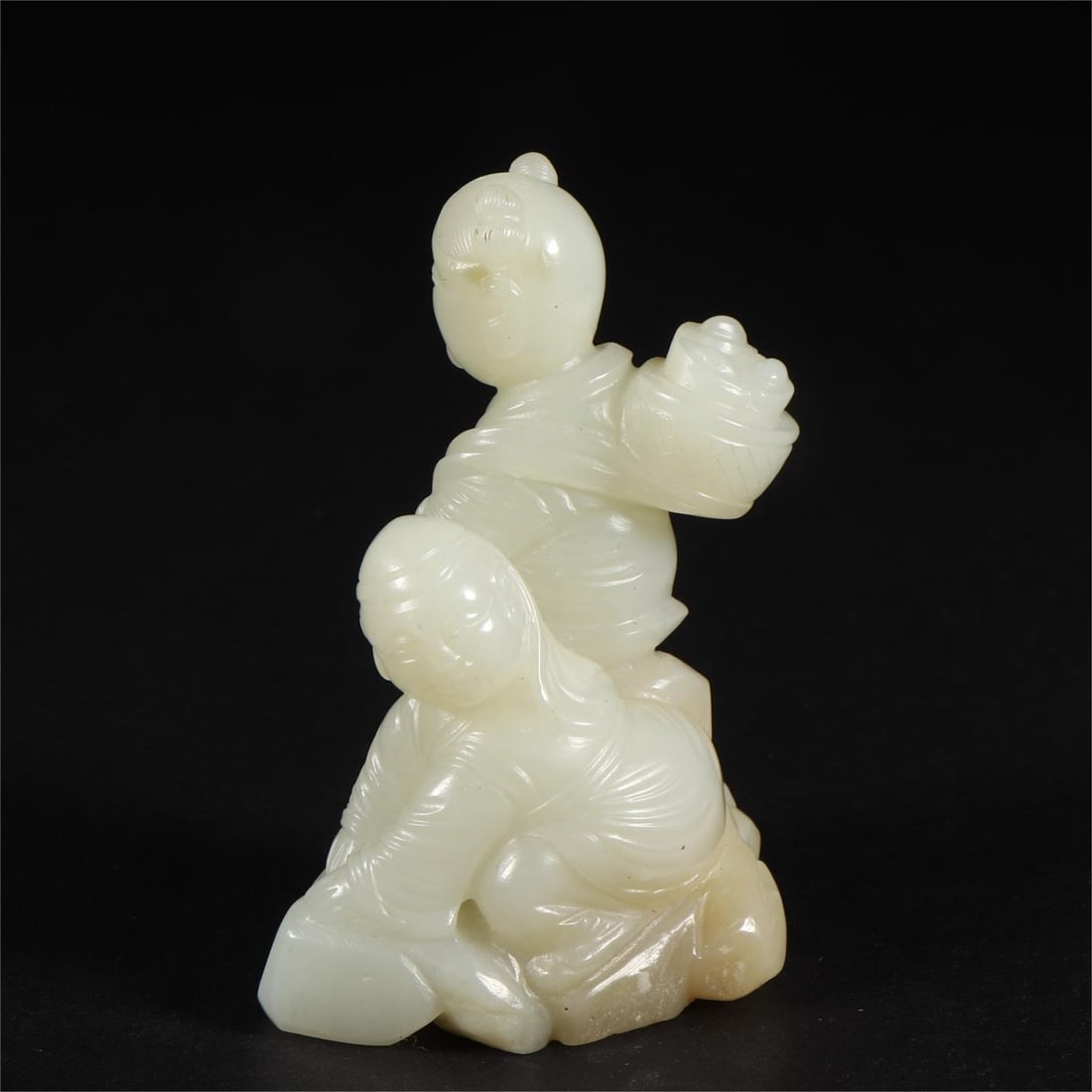 A beautiful Hetian jade boy ornament: Exquisite Hetian jade boy ornaments Size:L:5.4cm W:4.4cm H:7.6cm W:159g (The Dimensions Of All Batches Are Manually Measured.If You Need More Detailed Information,Please Contact Our Customer Service B
