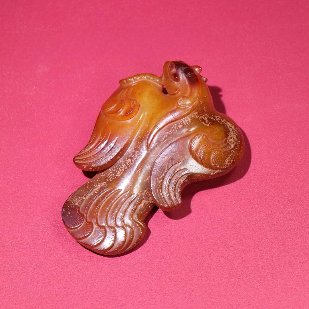 A beautiful Tuqin Red Qinfeng Bird Handle (1 of 9)