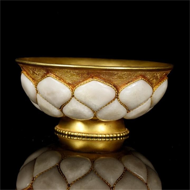 A beautiful copper-gilt real gold Hetian jade inlaid floral pattern tribute bowl (1 of 9)