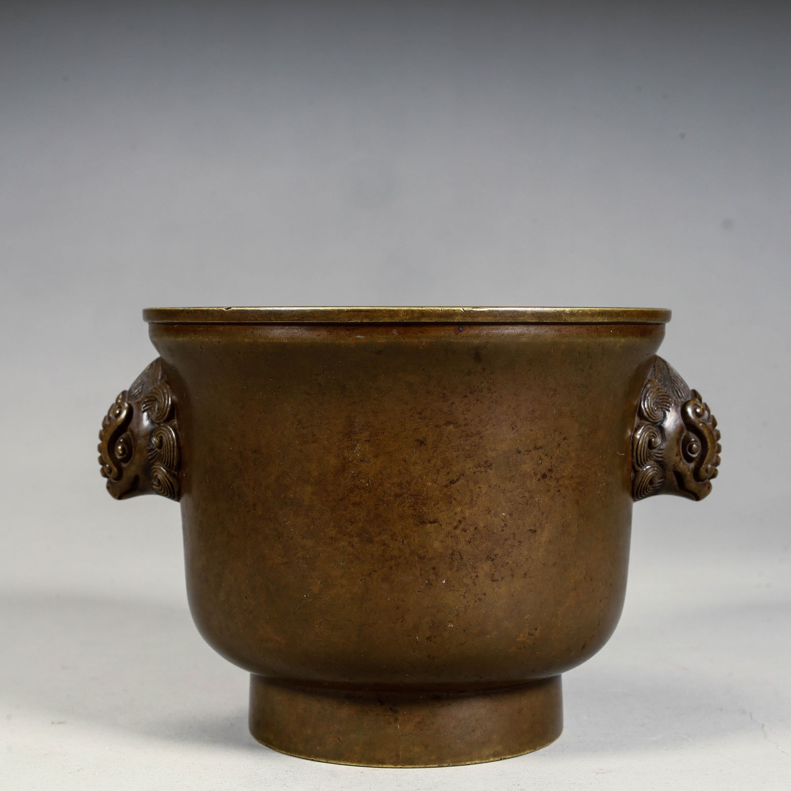 A boutique Tianji ear incense burner from the Qing Dynasty (1 of 8)