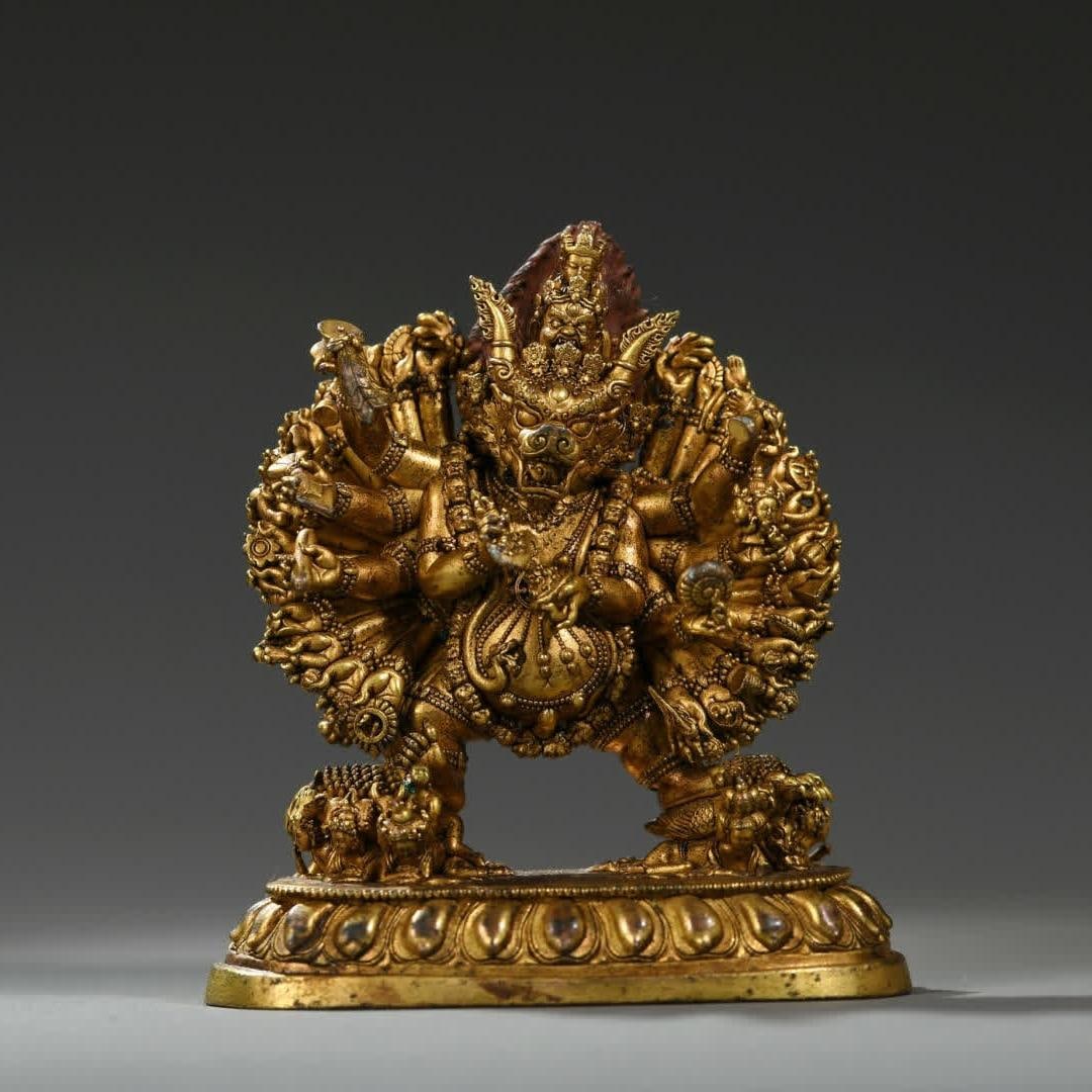 A Qing Tibetan bronze gilt Great Virtue Vajra Buddha statue (1 of 9)