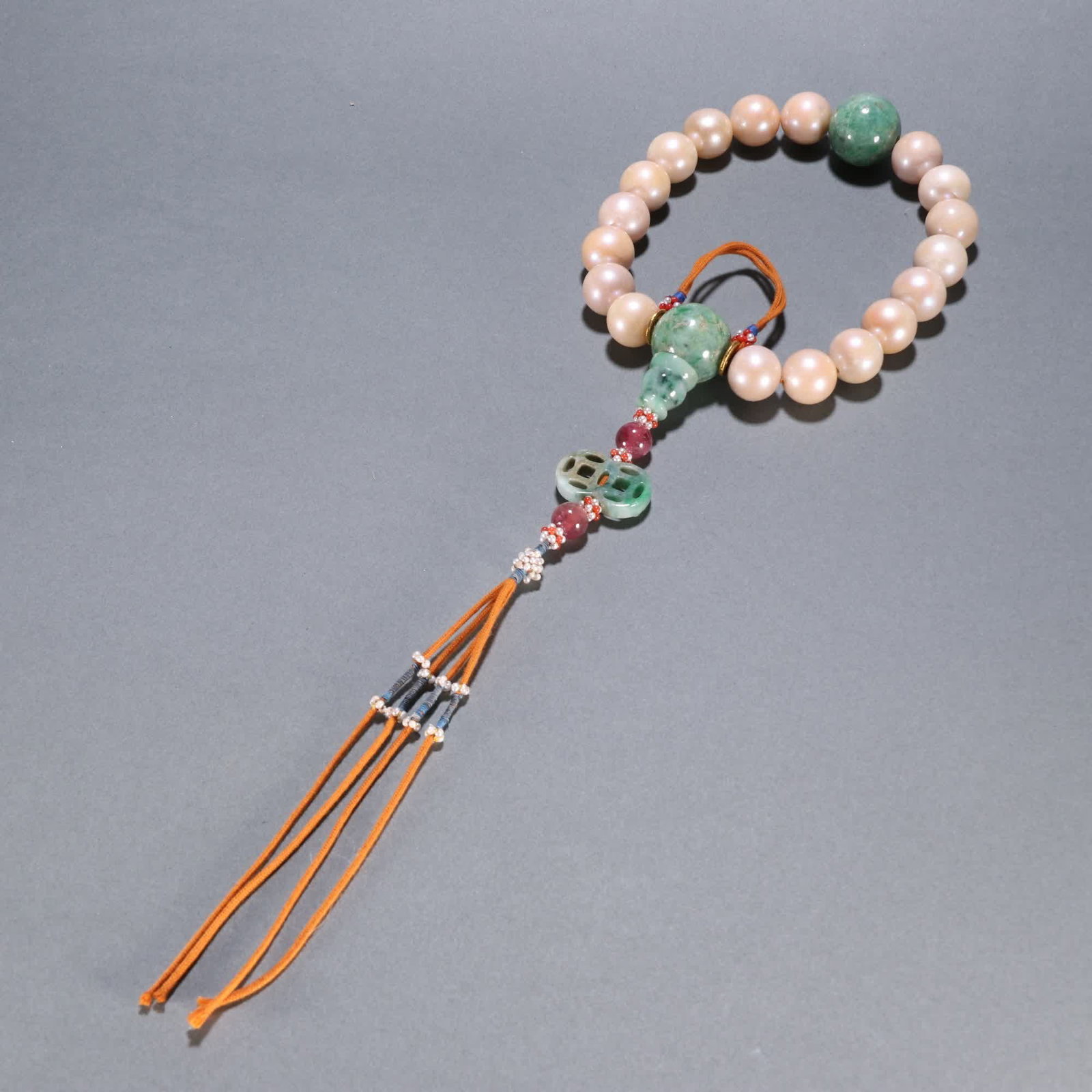 A piece of pearl eighteen hands (1 of 9)