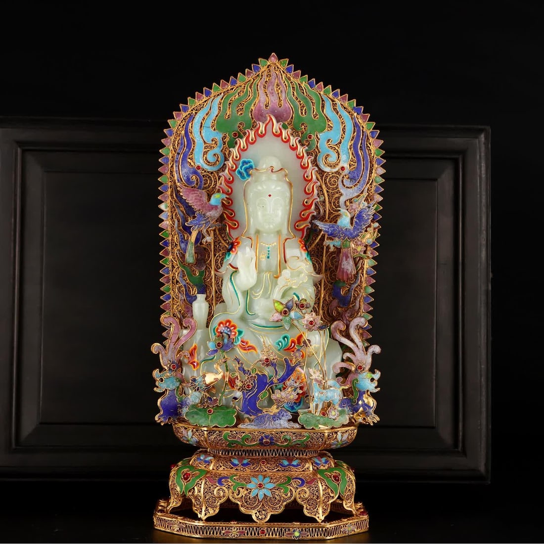 A Qing Dynasty filigree gilt jade Buddha statue ornament: Qing Dynasty filigree gilt inlaid jade Buddha statue ornament SIZE: W:2405g H:37cm W:17cm (The Dimensions Of All Batches Are Manually Measured.If You Need More Detailed Information, Please Contact Our