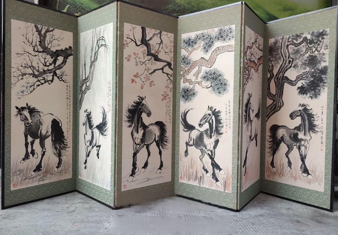 A screen of Xu Beihong's six-open horse picture (1 of 7)