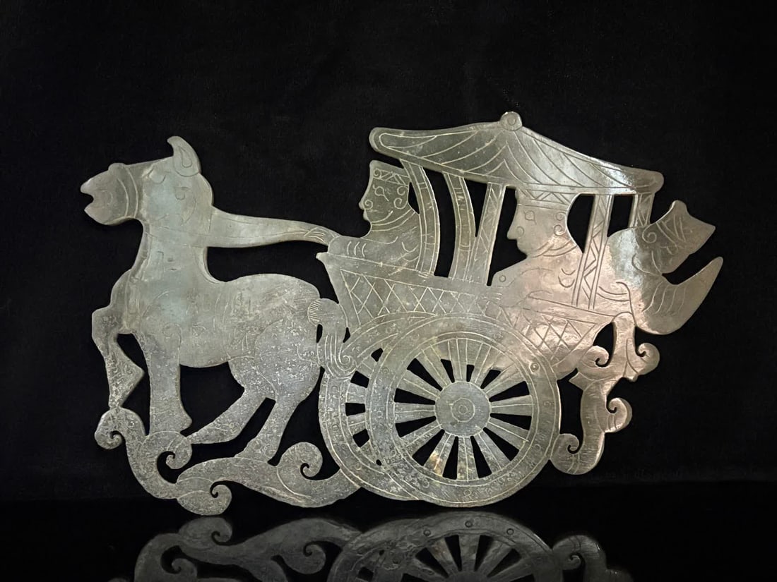 A Han Dynasty jade horse-drawn carriage (1 of 9)