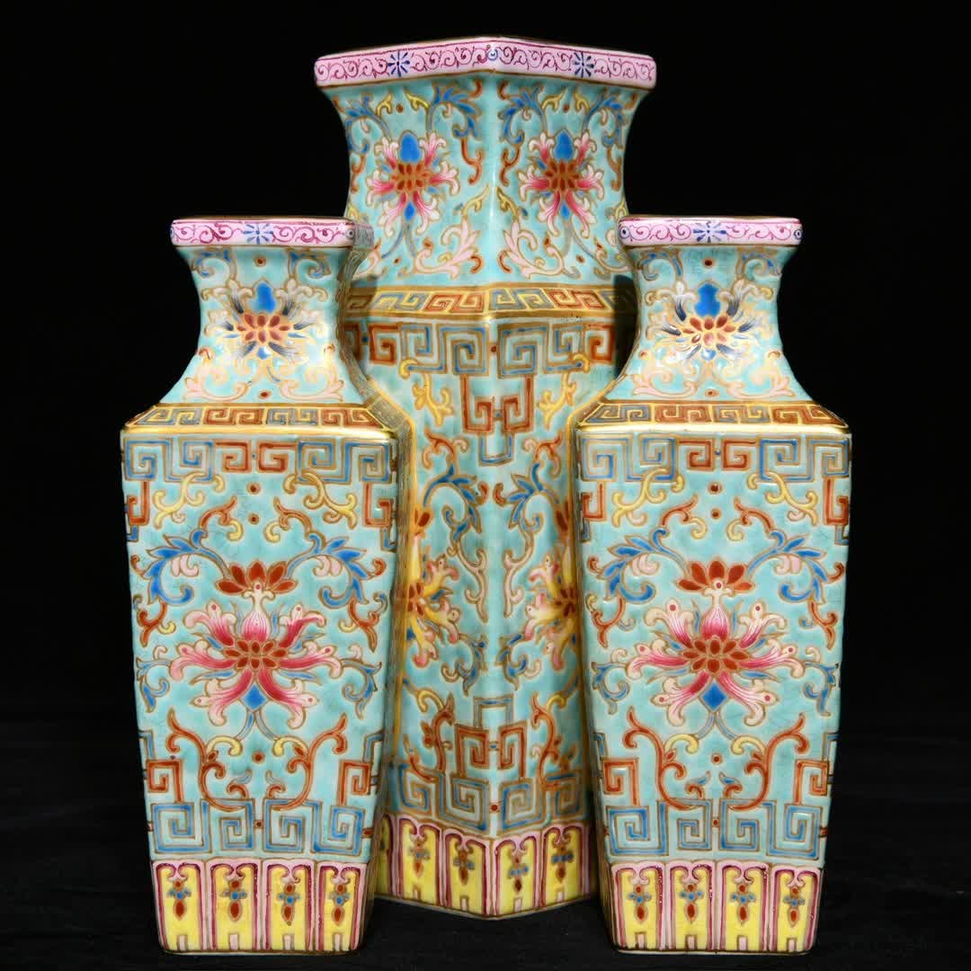 A five-barreled bottle with a Qing Qianlong enamel color painted gold passionflower pattern: Qing Qianlong enamel color-painted gold-painted passionflower pattern five-tube bottle SIZE: H:19.2cm D:15cm (The Dimensions Of All Batches Are Manually Measured.If You Need More Detailed