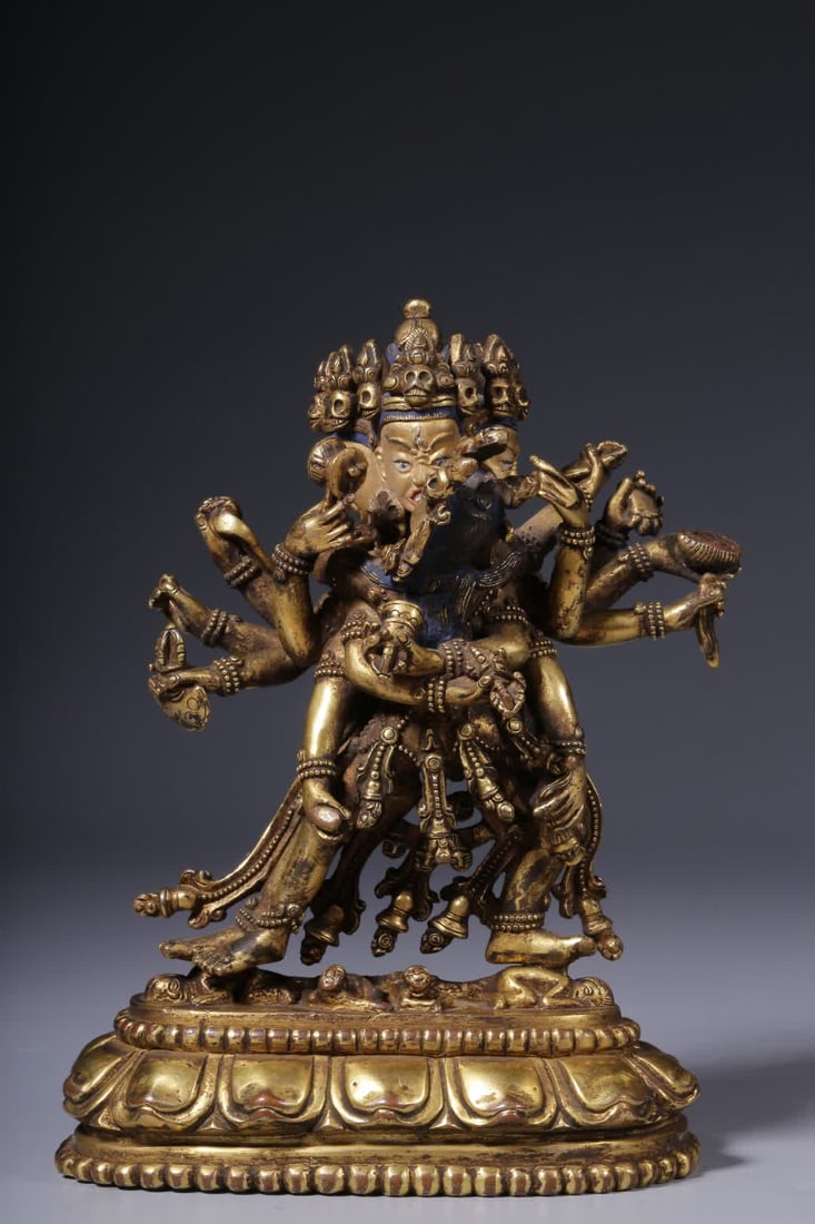 A Qing Dynasty bronze gilt Shengle Vajra statue (1 of 11)