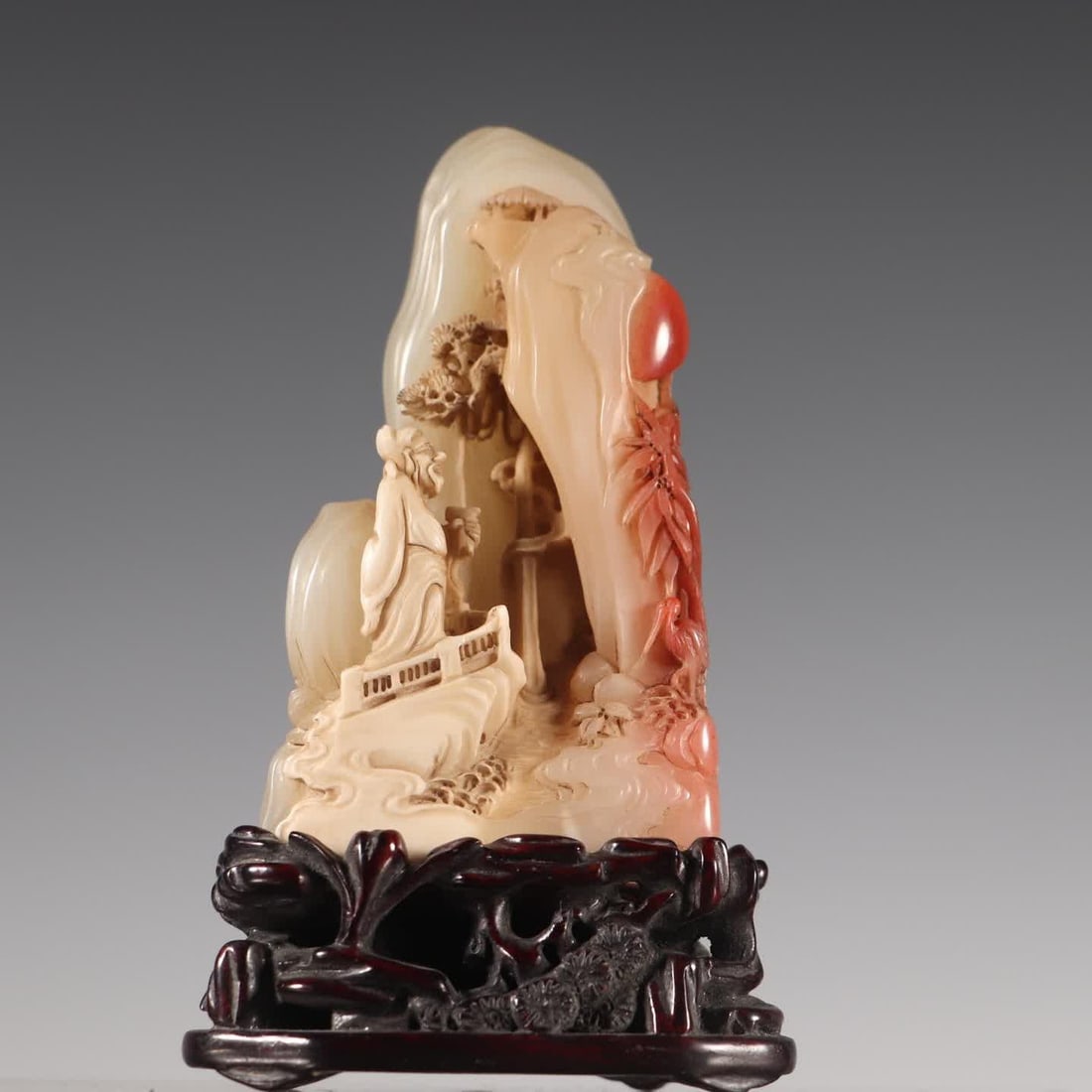 A Shoushan stone character story mountain ornament (1 of 10)