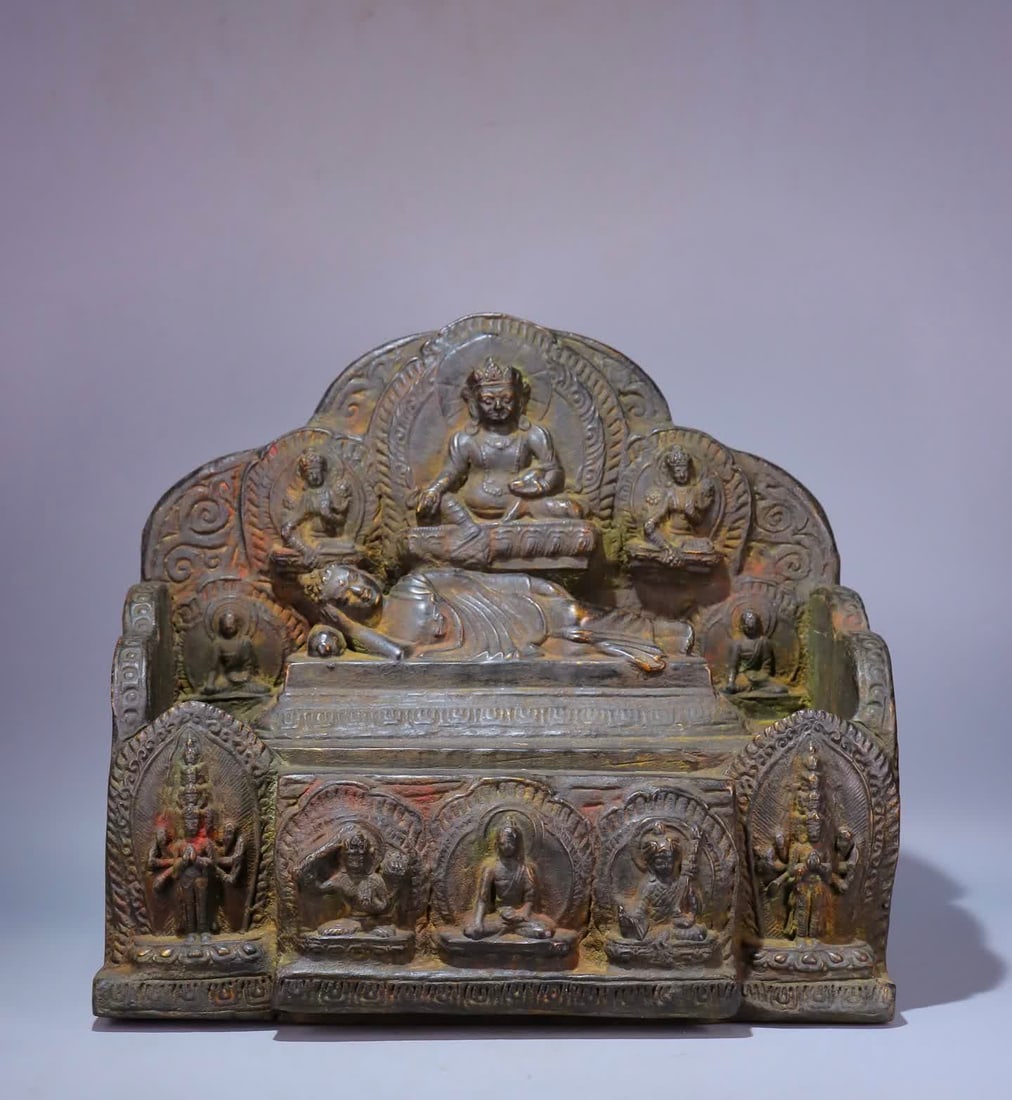 A Qing Dynasty agarwood Buddha shrine (1 of 11)
