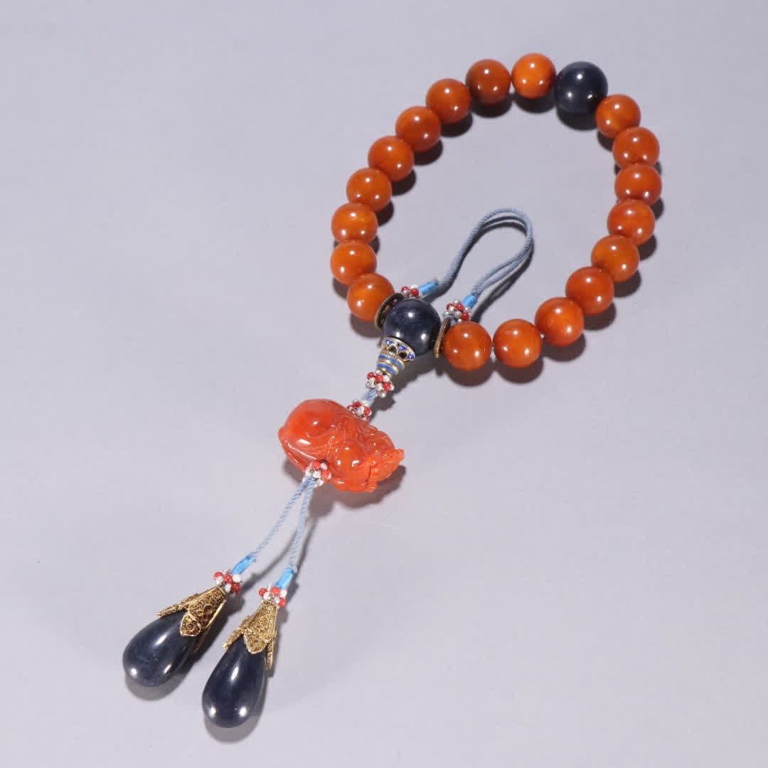 A piece of Qing Dynasty beeswax eighteen hands (1 of 9)