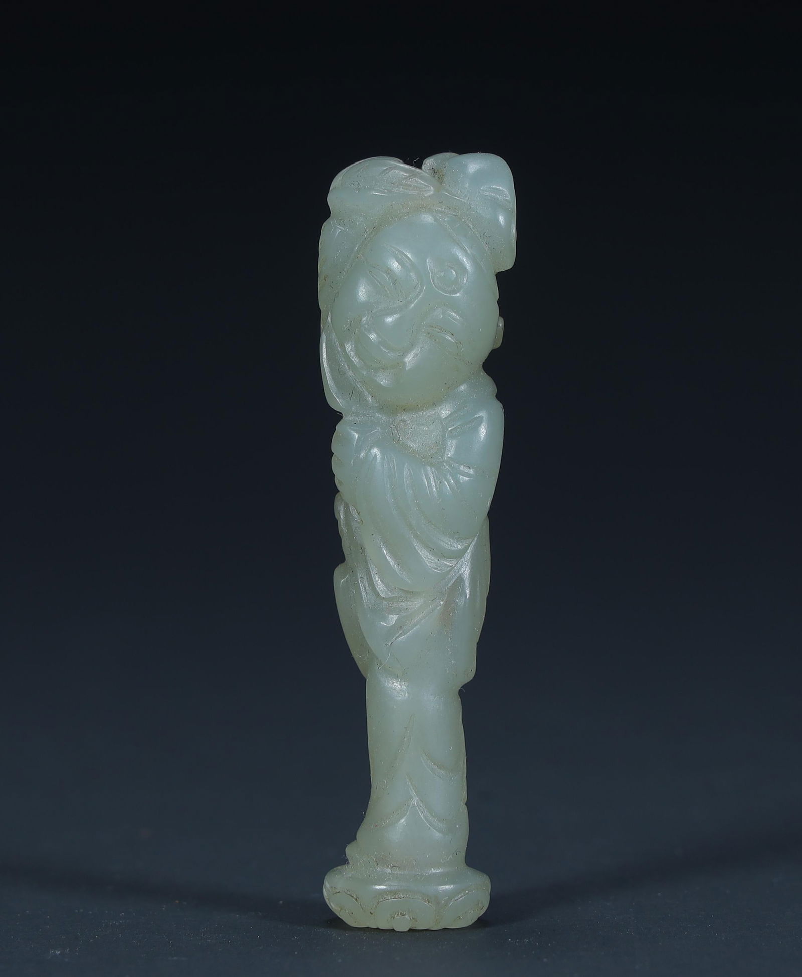A standing statue of a lady in the Qing Dynasty and a jade lady (1 of 11)