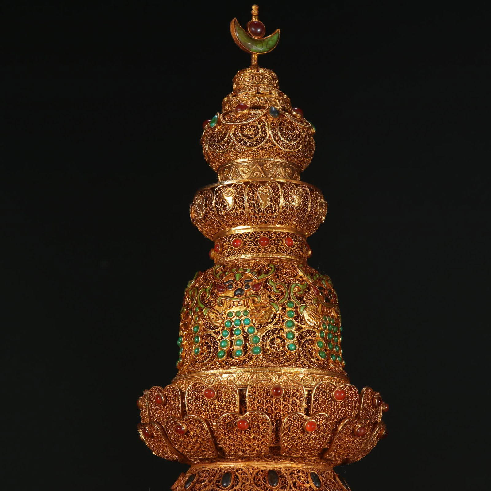 A Qing Dynasty gilt filigree pagoda: Qing Dynasty gilt filigree pagoda SIZE: H:23.8cm W:18.6cm W:2233.1g (The Dimensions Of All Batches Are Manually Measured.If You Need More Detailed Information, Please Contact Our Customer Service Befo