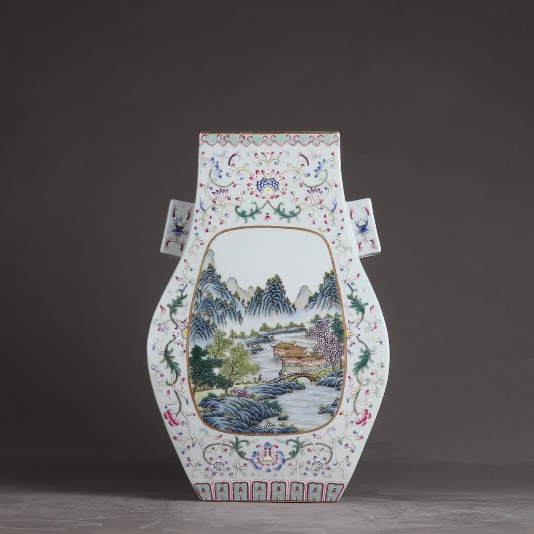 A piece of Qing Qianlong (Jiuwan Mountain House Model) pastel intertwined lotus window landscape: Qing Qianlong (Jiuwan Mountain House) pastel entwined lotus window landscape water statue SIZE: H: 31.6cm Belly diameter 20cm (The Dimensions Of All Batches Are Manually Measured.If You Need More Deta