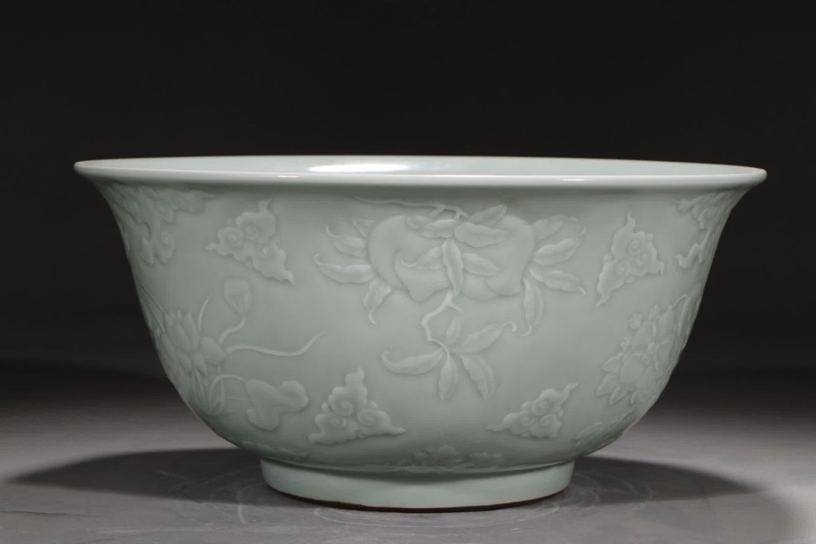 A Qing Yongzheng pink blue glaze three flowers and three fruit bowls (1 of 9)
