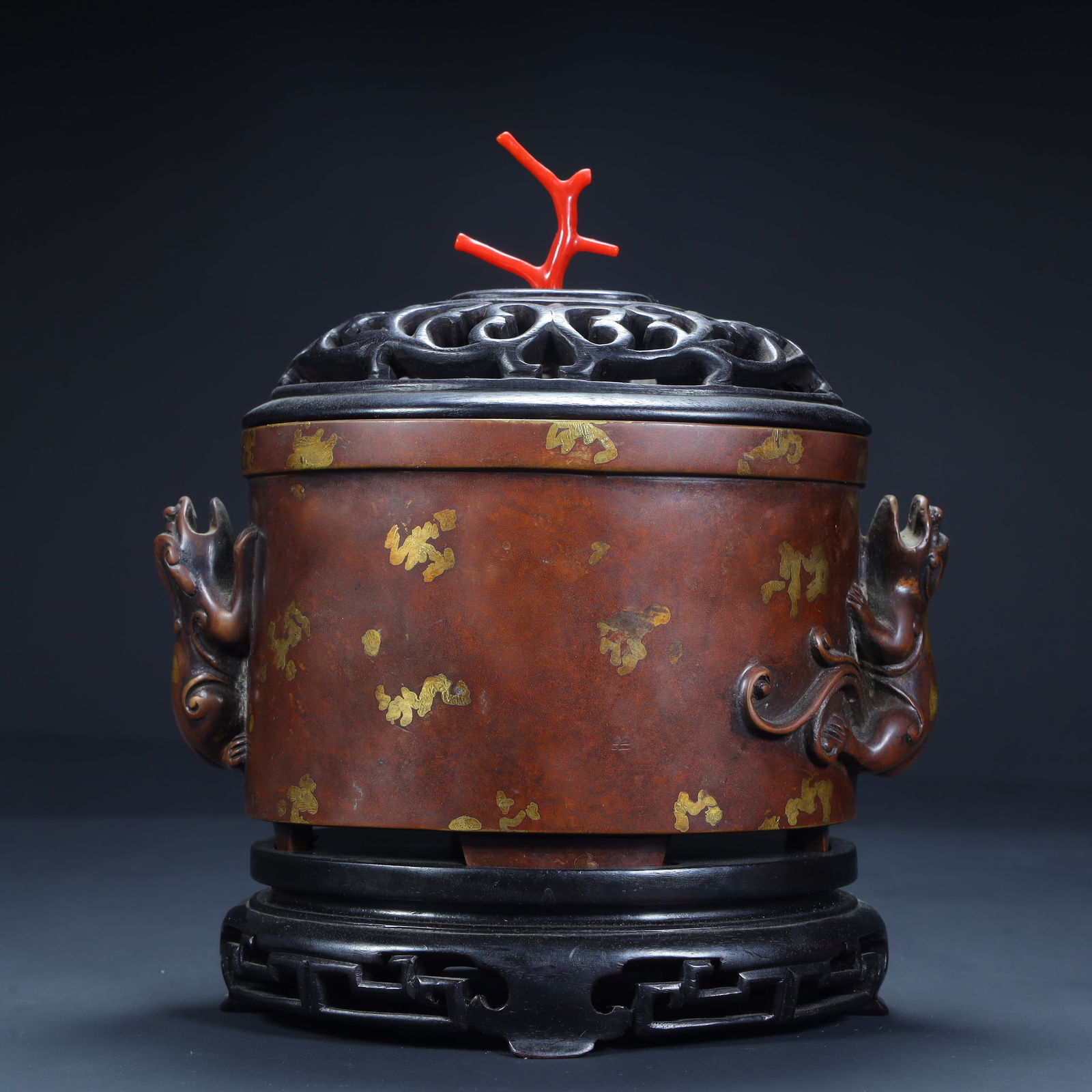 A piece of Qing Dynasty copper sprinkled with golden dragon ear aromatherapy (1 of 13)