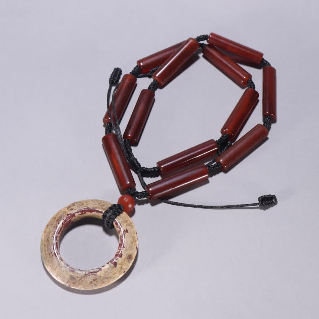 A Liao agate tube bead necklace (1 of 9)