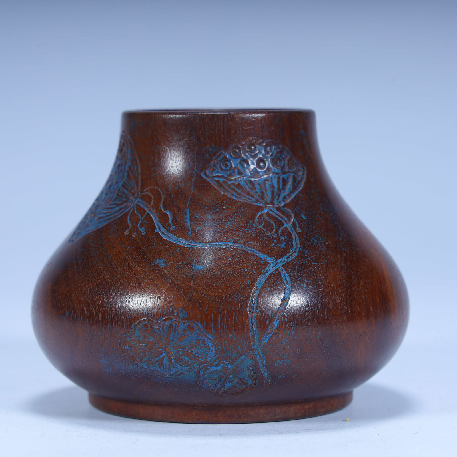 A Qing Dynasty wood carving filled with colorful lotus pattern water bowl: Qing Dynasty wood carving filled with colorful lotus pattern water bowl SIZE: Size: H:7cm L:8.5cm W:8.5cm W:117g (The Dimensions Of All Batches Are Manually Measured.If You Need More Detailed Informat