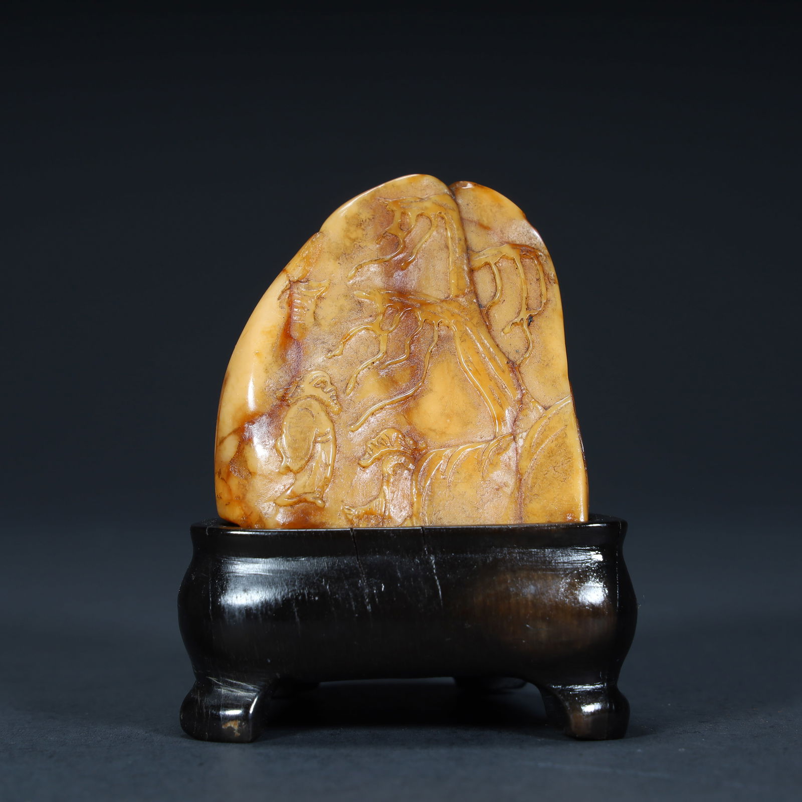 A Qing Dynasty Shoushan Stone "Landscape Figure Thin Ornament (1 of 10)