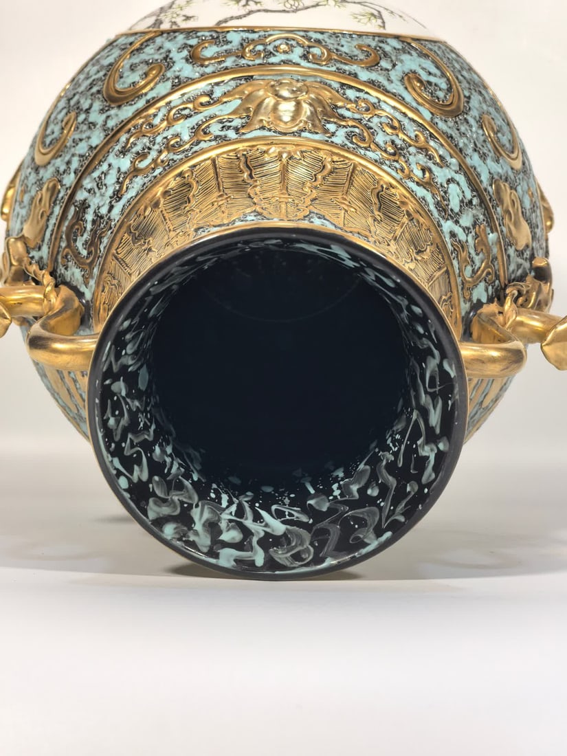 A Qing Qianlong enamel bronze glaze gold-painted window flower and bird ruyi ear bottle - 5