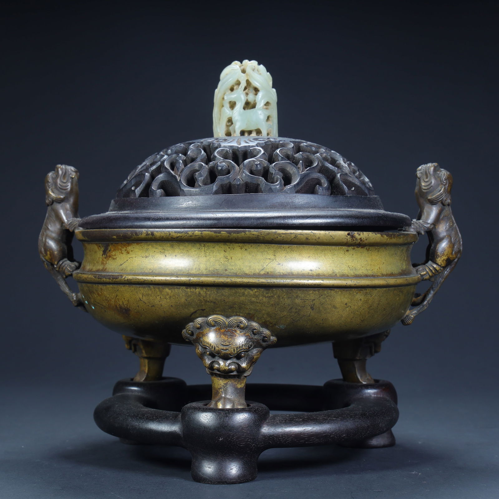 A three-legged aromatherapy stove with copper sprinkled gold and beast ears (1 of 14)