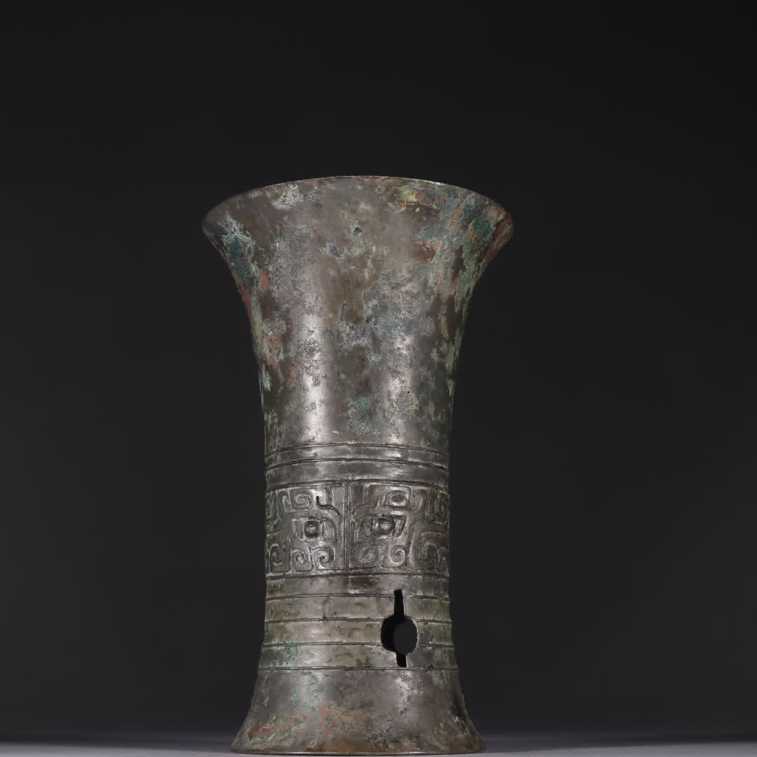 A bronze gluttonous pattern flower cup (1 of 9)