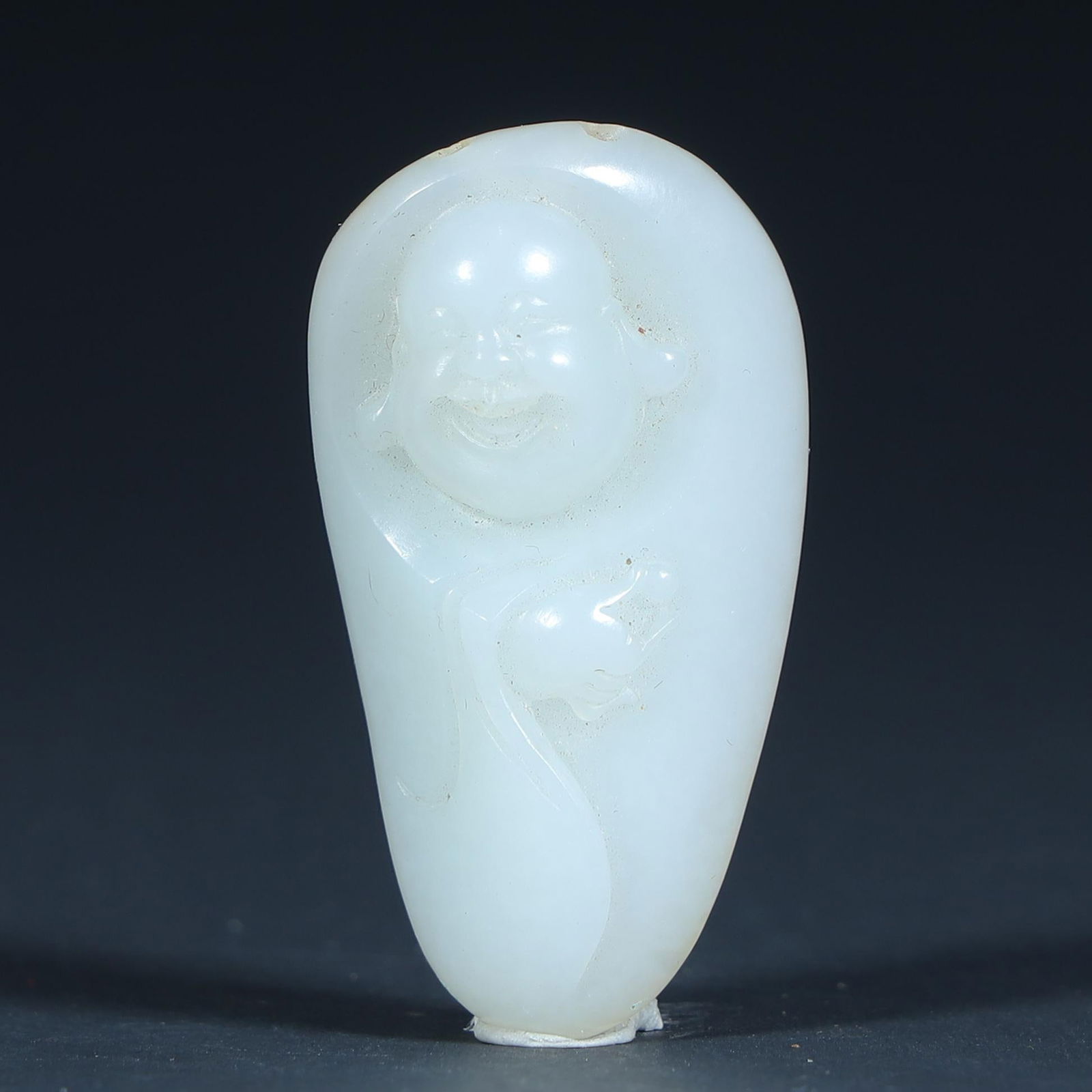 A Qing Dynasty Hetian white jade "cloth bag monk (Maitreya)" pendant: Qing Dynasty Hetian white jade "cloth bag monk (Maitreya)" pendant SIZE: H: 4.5cm L: 2.5cm W: 1.5cm W: 19.8g (The Dimensions Of All Batches Are Manually Measured.If You Need More Detailed