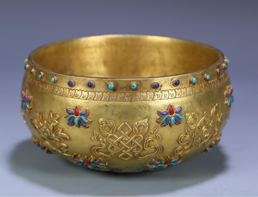 A copper gilt inlaid treasure eight treasure pattern bowl (1 of 9)