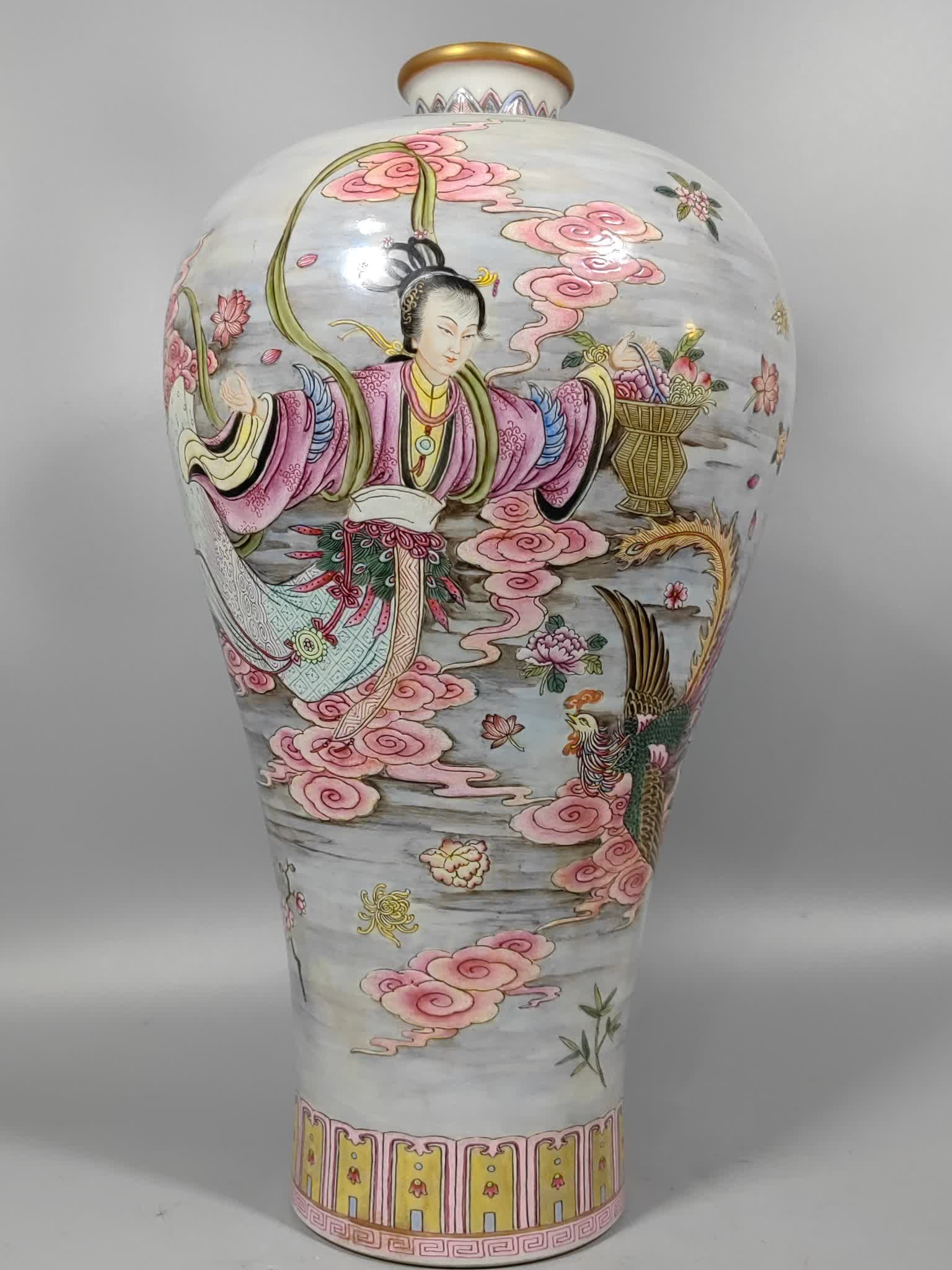 A Qing Dynasty fairy scattering plum bottle (1 of 9)