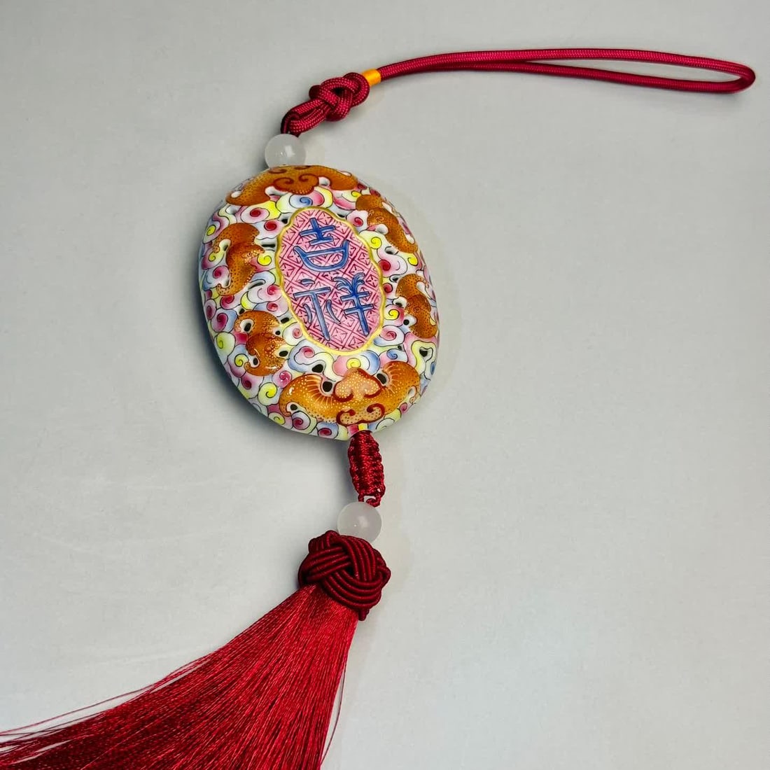 A Dou Jing pattern auspicious wish is decorated with a bat auspicious cloud hollow waist card (1 of 9)