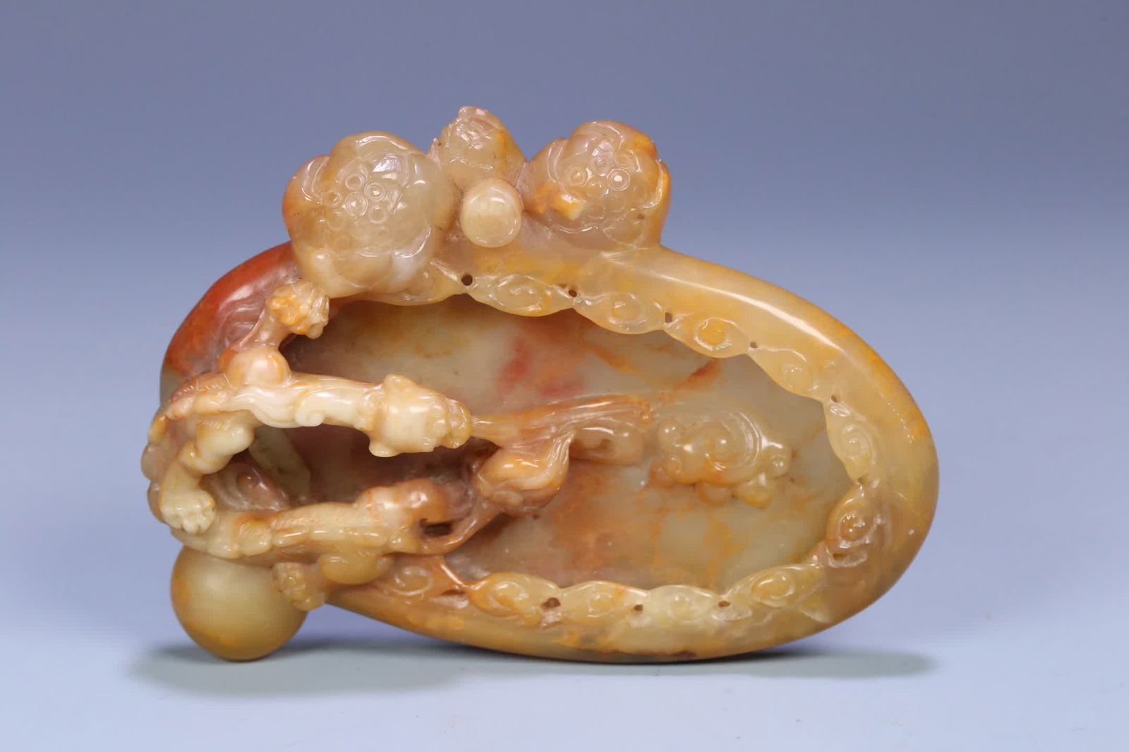 A piece of Fujian Shoushan stone dragon lotus lotus leaf wash (1 of 9)