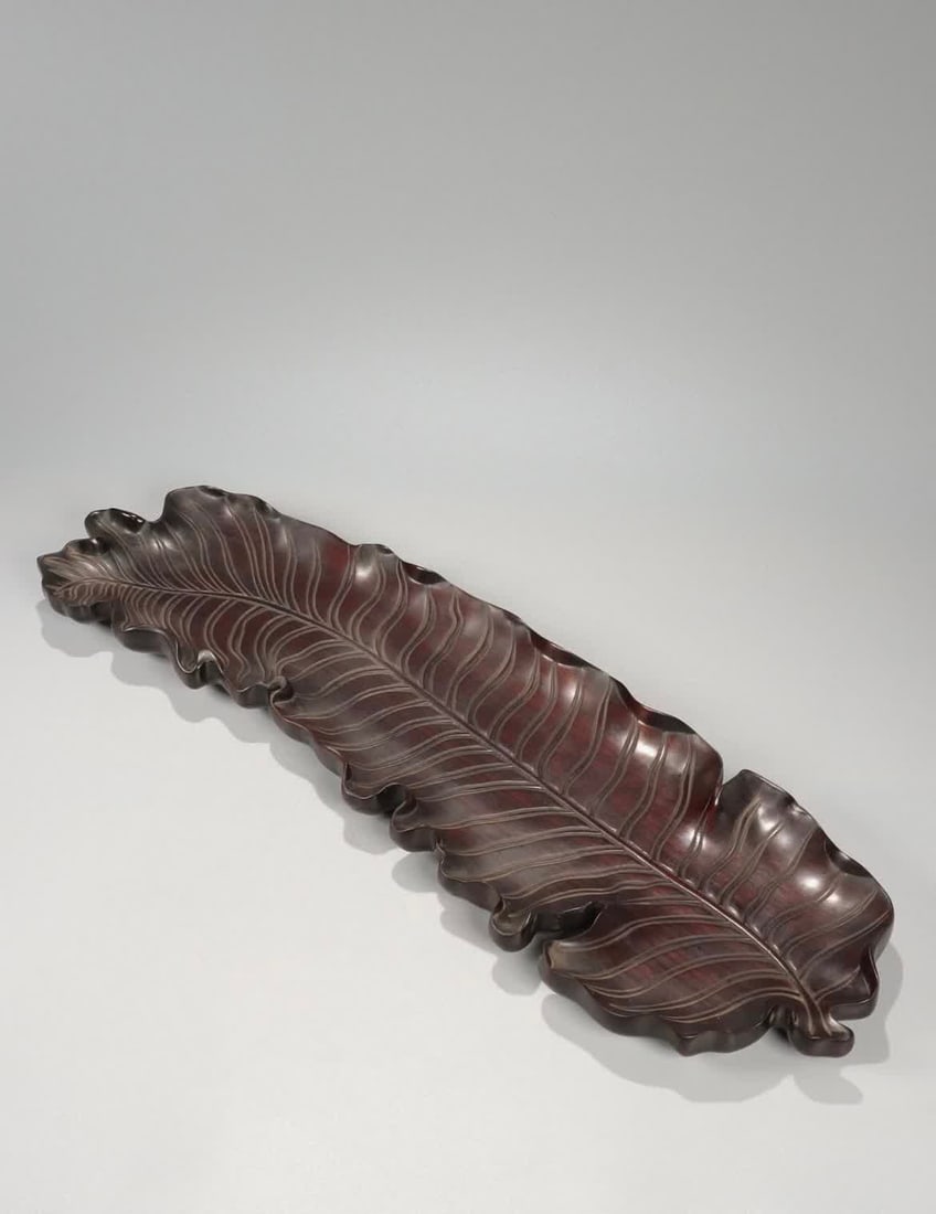 A Qing Dynasty sour branch wood carved banana leaf fruit plate (1 of 9)