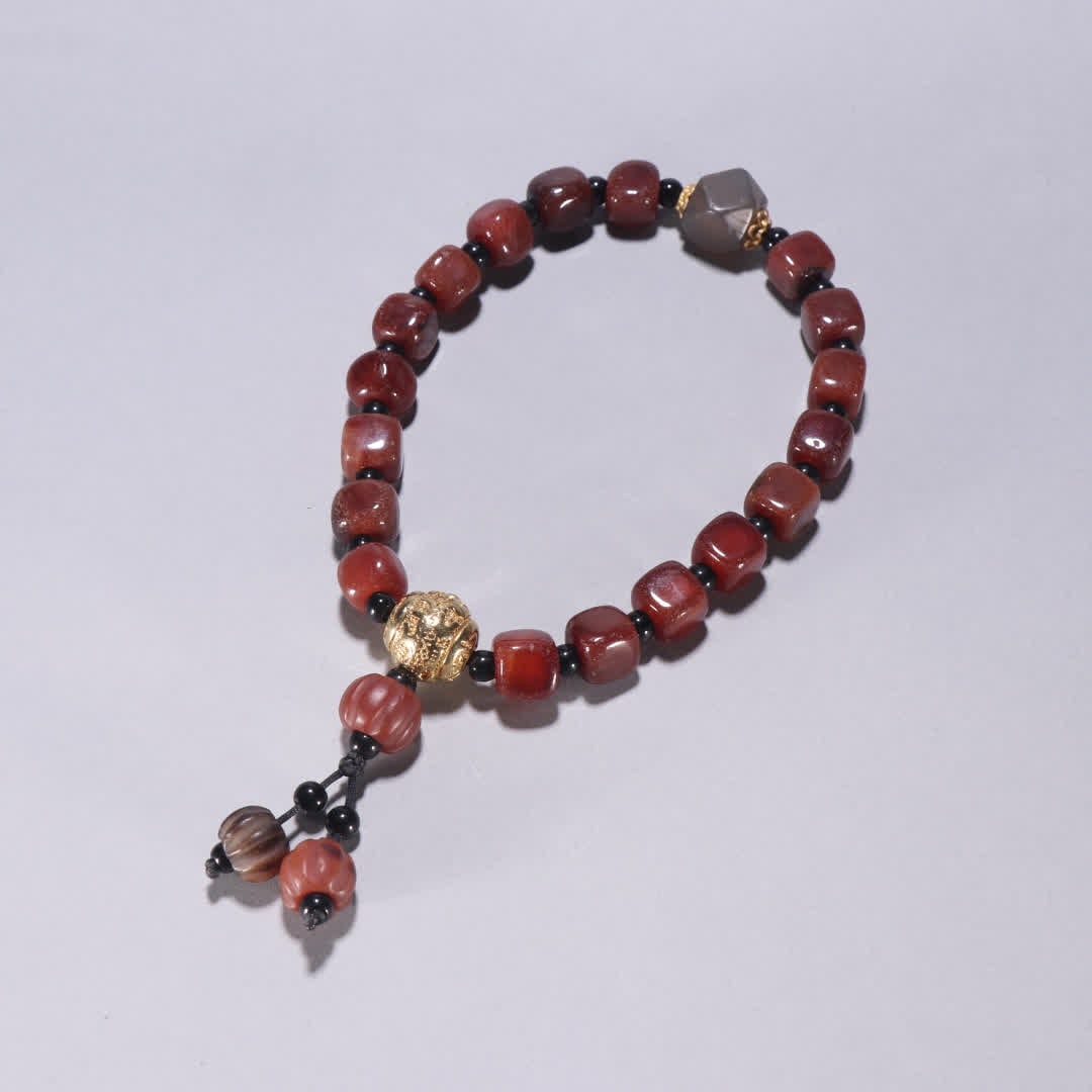 A piece of Qing Dynasty agate eighteen hands: Qing Dynasty agate eighteen sons are held SIZE: Bead diameter 1.2cm W: 88.5g (The Dimensions Of All Batches Are Manually Measured.If You Need More Detailed Information, Please Contact Our Customer Ser