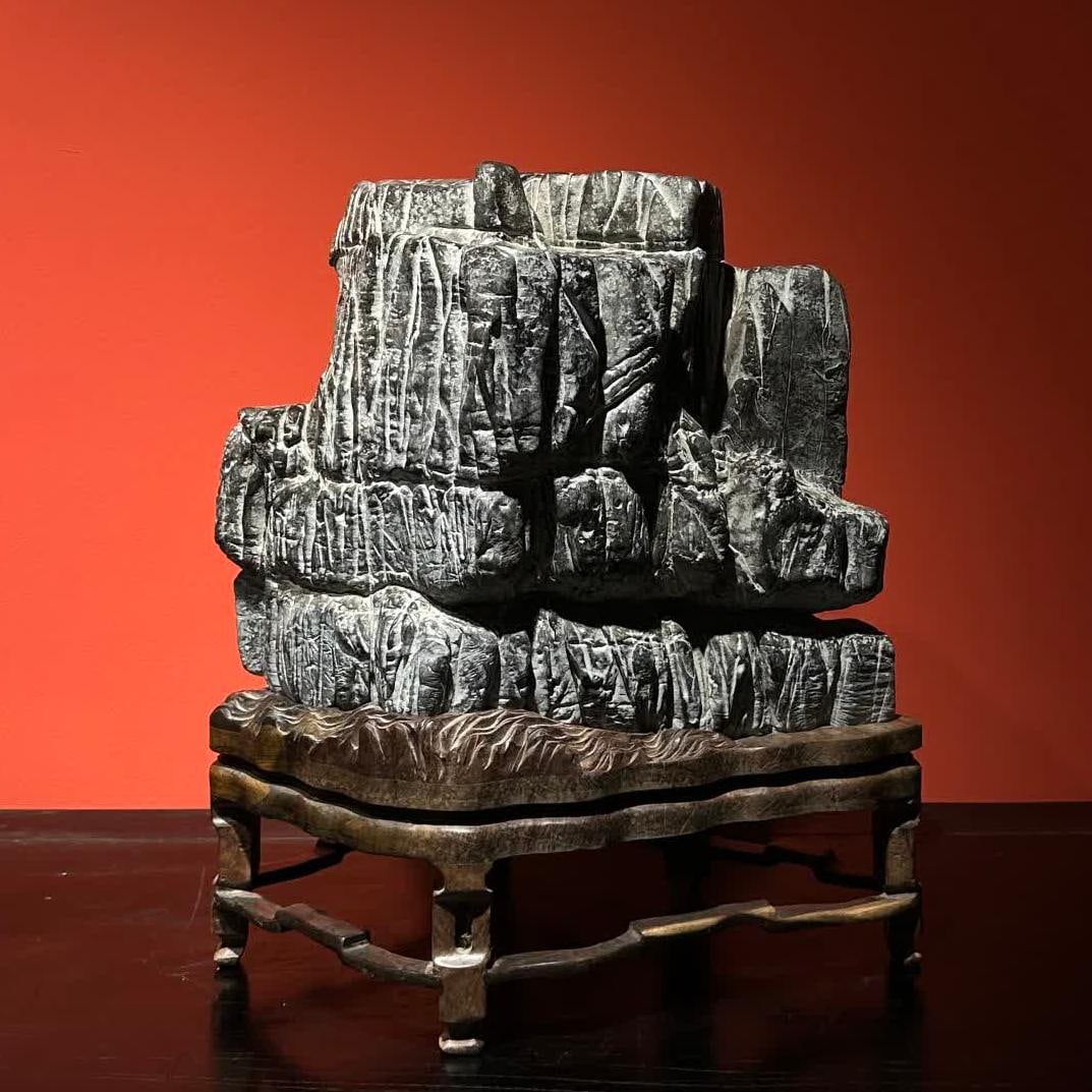 A Lingbi stone study ornament of the Qing Dynasty (1 of 8)