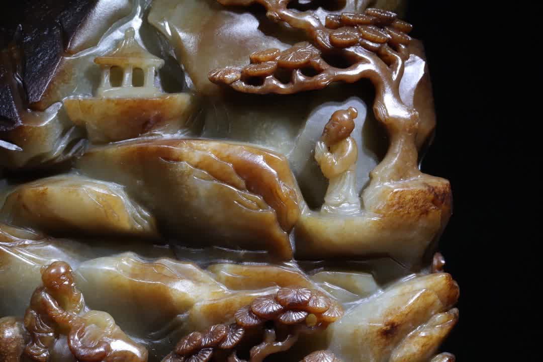 A Qing Dynasty Fulu and Chunshanzi: Fulu Tongchun Shanzi original mahogany base Shanzi selection material is huge jade material Xinjiang Hetian seed material carved with the shape of the seed material, constructed according to the mount