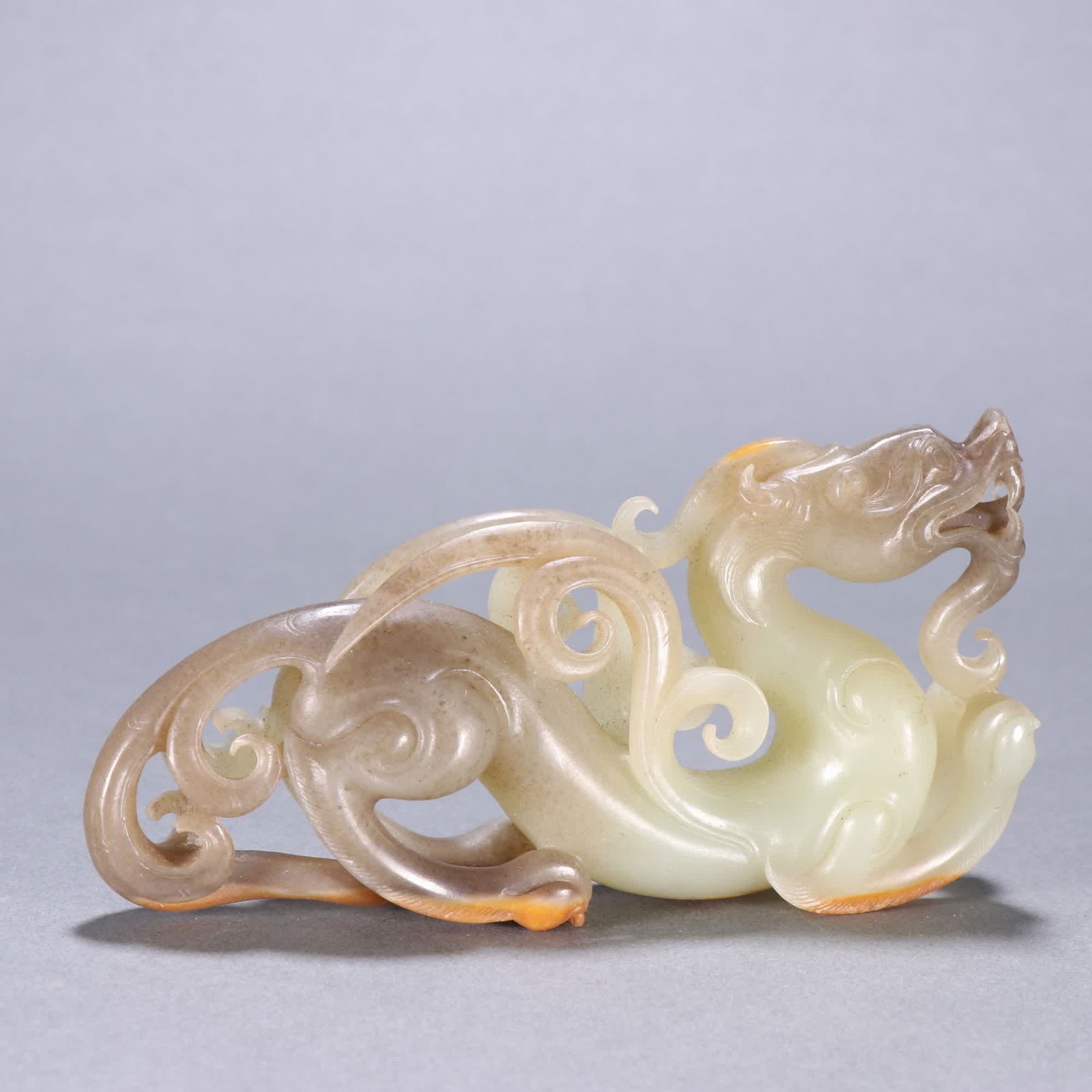 A Hetian jade dragon ornament: Hetian jade dragon ornament SIZE: H:6.2cm W:11.8cm W:154.9g (The Dimensions Of All Batches Are Manually Measured.If You Need More Detailed Information, Please Contact Our Customer Service Before Biddi