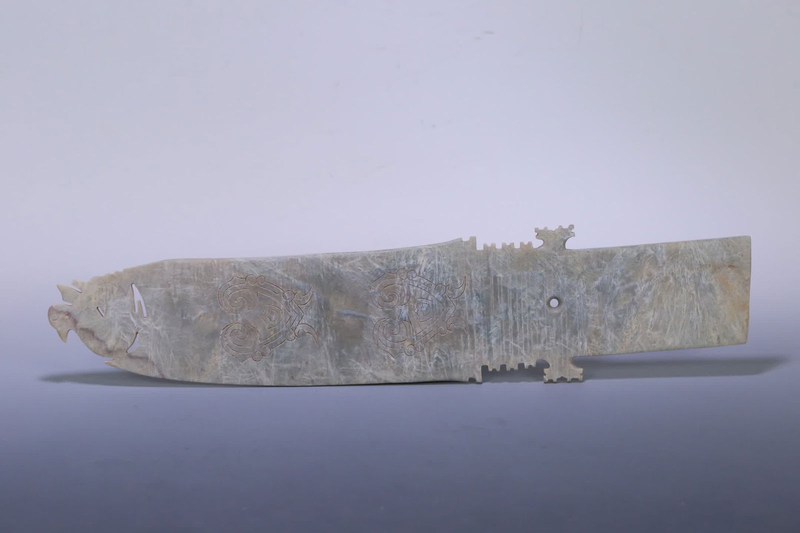A piece of Sanxingdui culture ancient jade tooth zhang: Sanxingdui culture ancient jade tooth zhang SIZE: 42x9.5x0.8cm W:523g (The Dimensions Of All Batches Are Manually Measured.If You Need More Detailed Information, Please Contact Our Customer