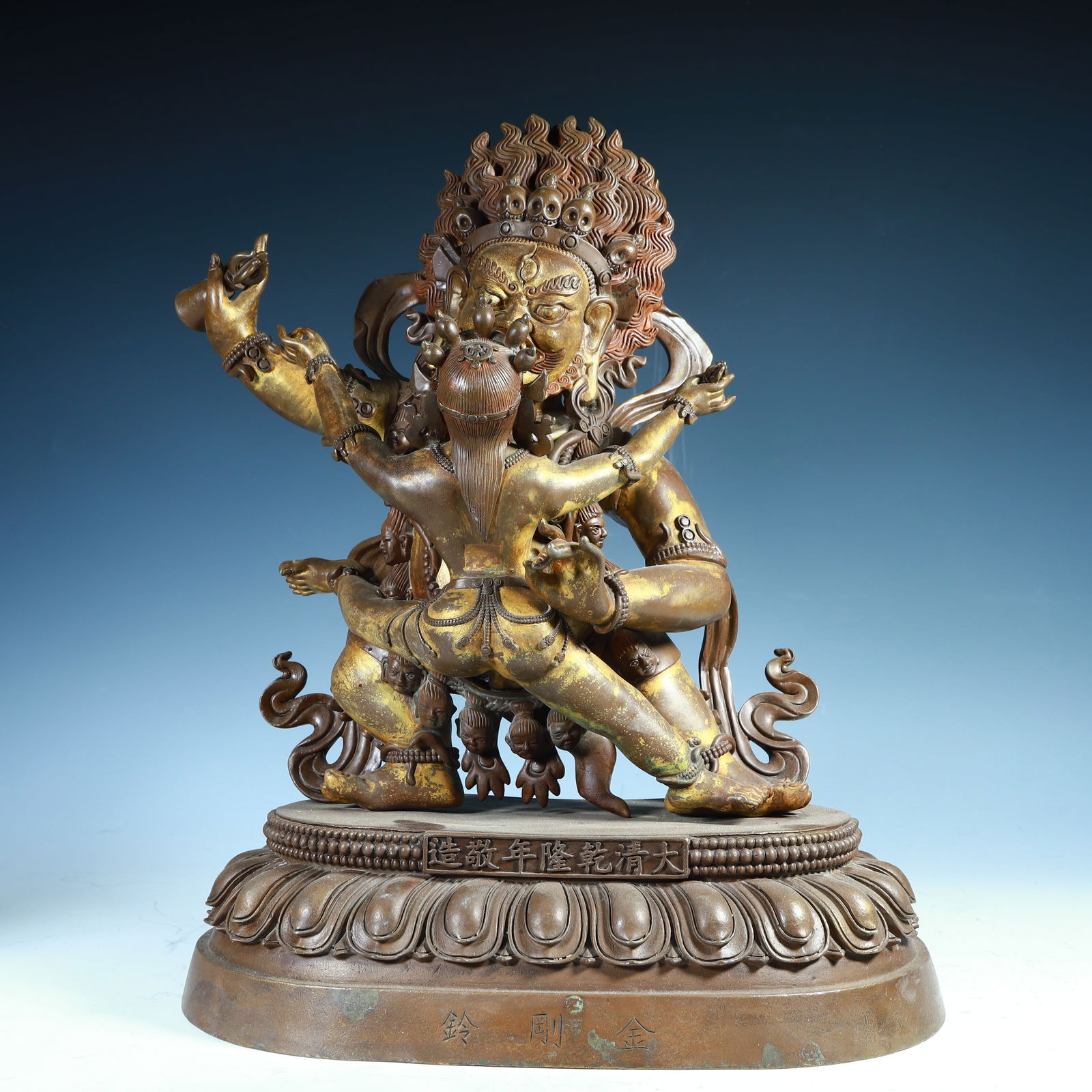 A bronze gilt Vajra statue of the Qing Dynasty (1 of 13)