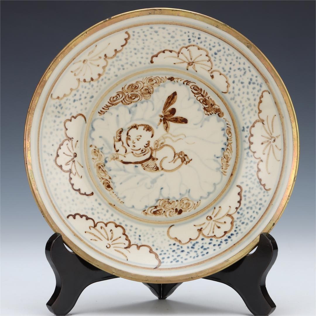 A baby play pattern plate with a Song Dynasty kiln (1 of 9)