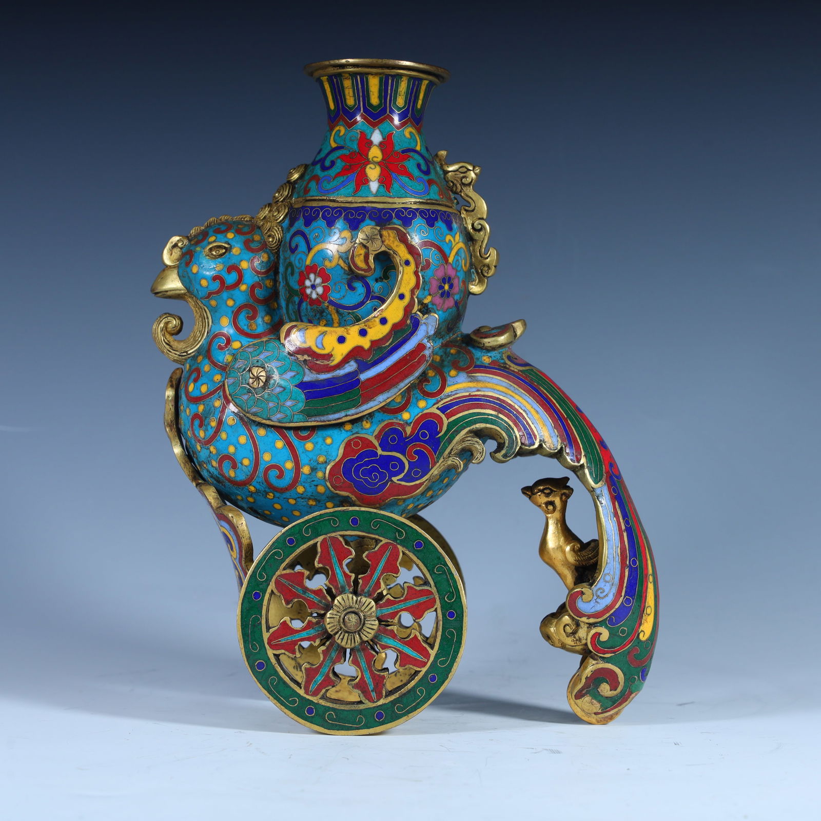 A cloisonn é enamel chicken statue made in the Qianlong period of the Qing Dynasty (1 of 10)