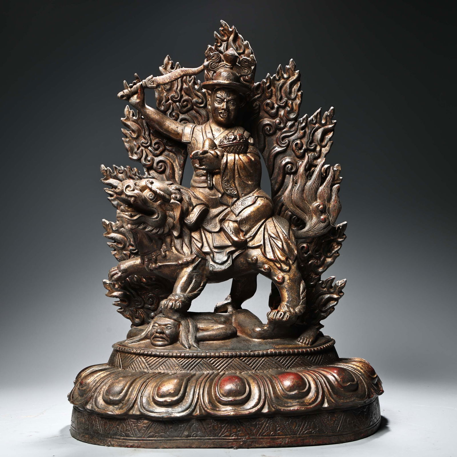 A beautiful pure copper all-copper high-relief engraved mud gold Tibetan leaflet strong Buddha (1 of 13)
