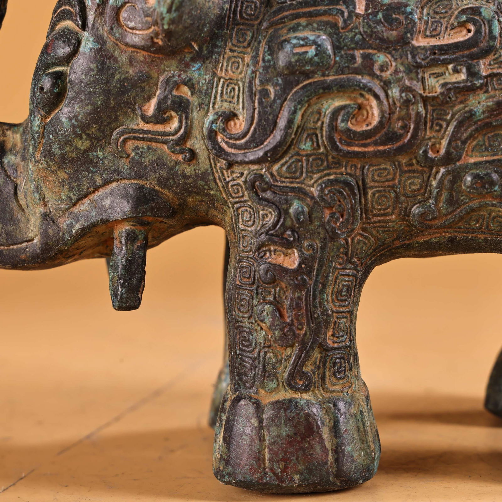 A beautiful bronze elephant statue - 5