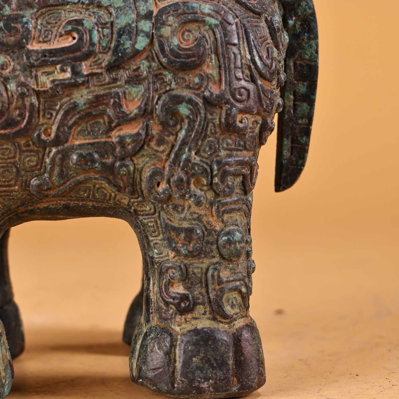 A beautiful bronze elephant statue - 6