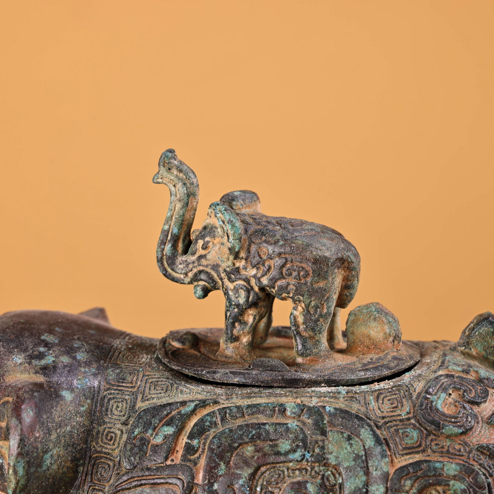 A beautiful bronze elephant statue - 7