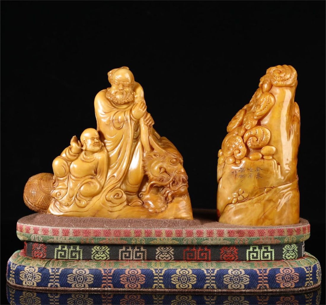 A beautiful Shoushan stone figure ornament (1 of 12)