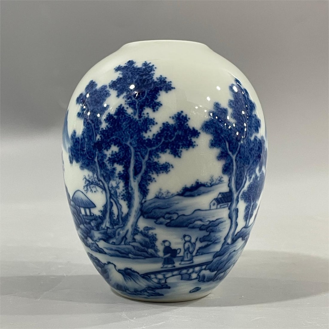 A landscape figure washed in the Yongzheng era of the Qing Dynasty (1 of 5)