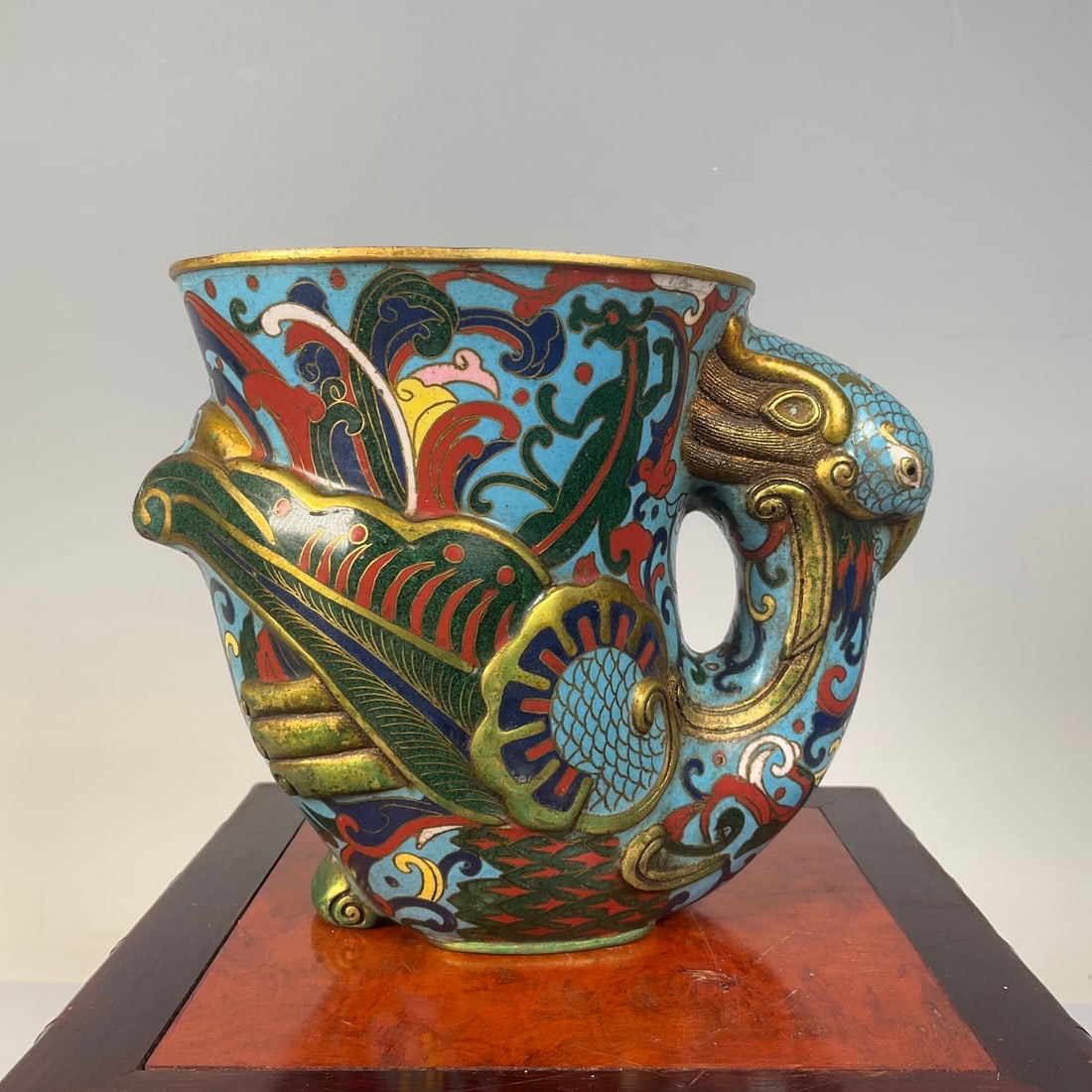 A cloisonn é imitation rhinoceros horn cup parrot bionic cup from the Qing Dynasty (1 of 4)