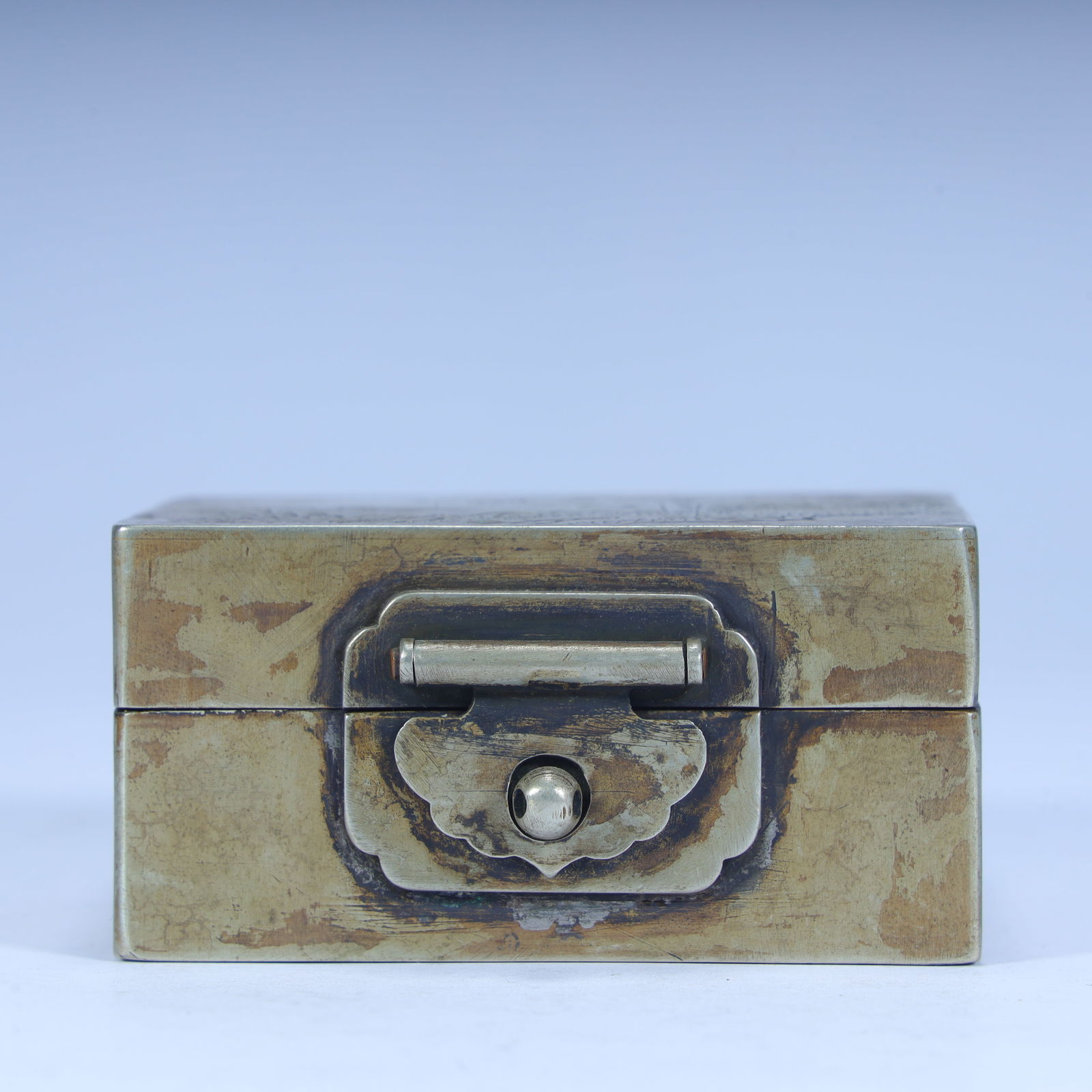 A copper ink box from the Qing Dynasty (1 of 9)