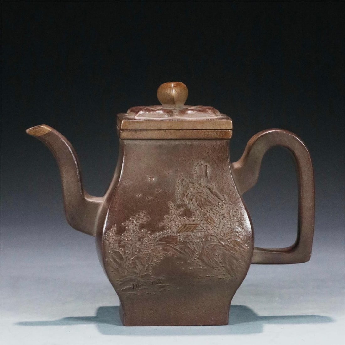 A Clay Painting Golden Square Diamond Palace Lantern Pot of the Qing Dynasty: Qing Dynasty clay painting pile of gold square diamond palace lamp pot Size:15.1×8.4×12.4cm W:330g (The Dimensions Of All Batches Are Manually Measured.If You Need More Detailed Information, Please