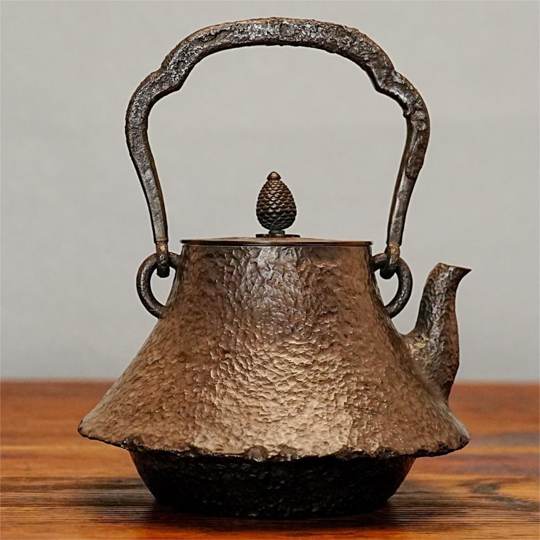 A beautiful Mt. Fuji type kettle (1 of 9)